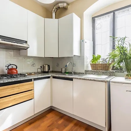 Apartment Flat With Balcony *